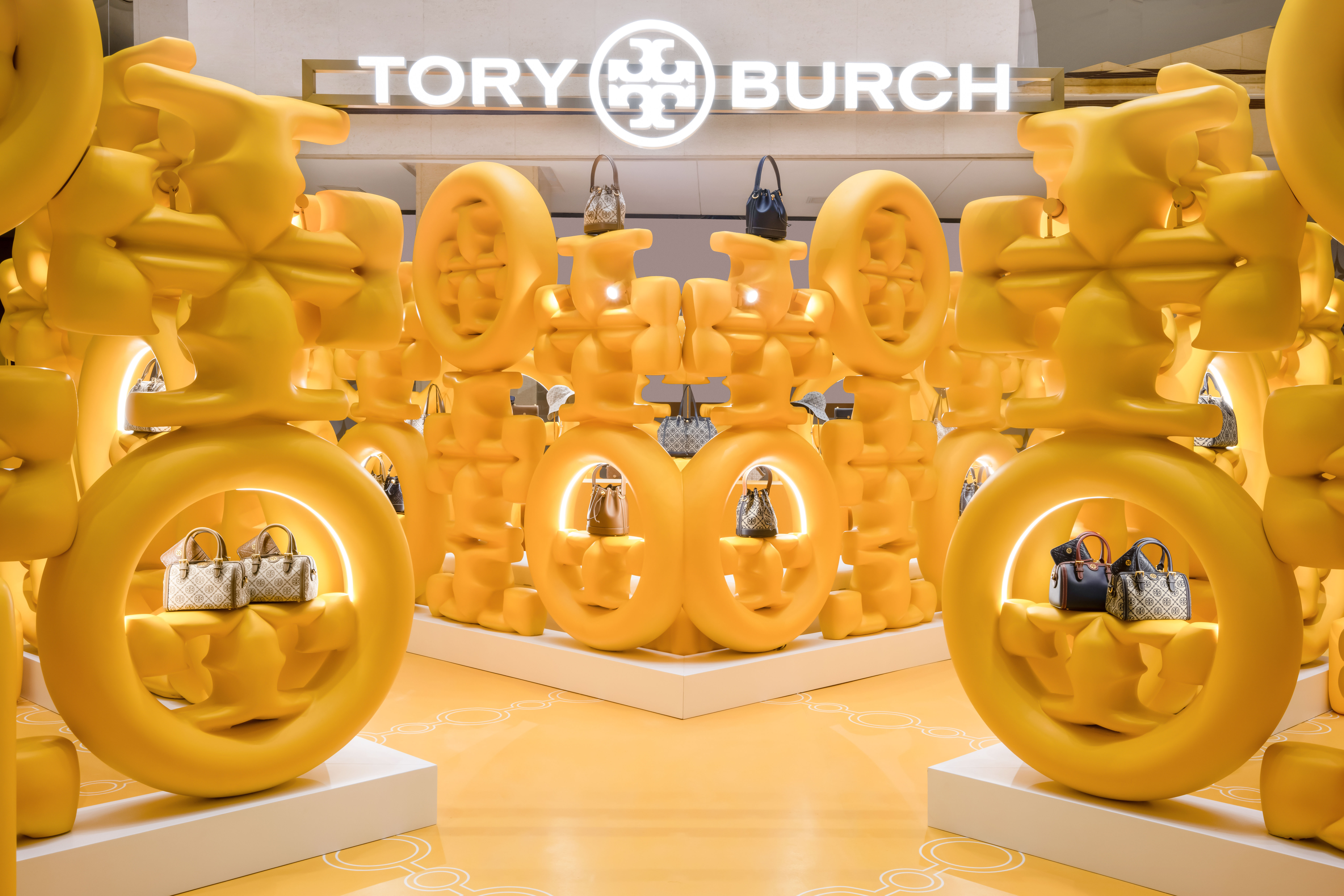 Tory Burch | T-Monogram Pop-up Store | MAZARINE