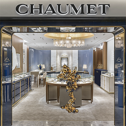 Chaumet Holiday Season | Boutique Decoration